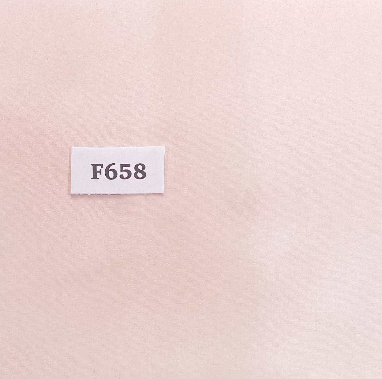 F658 White Pink