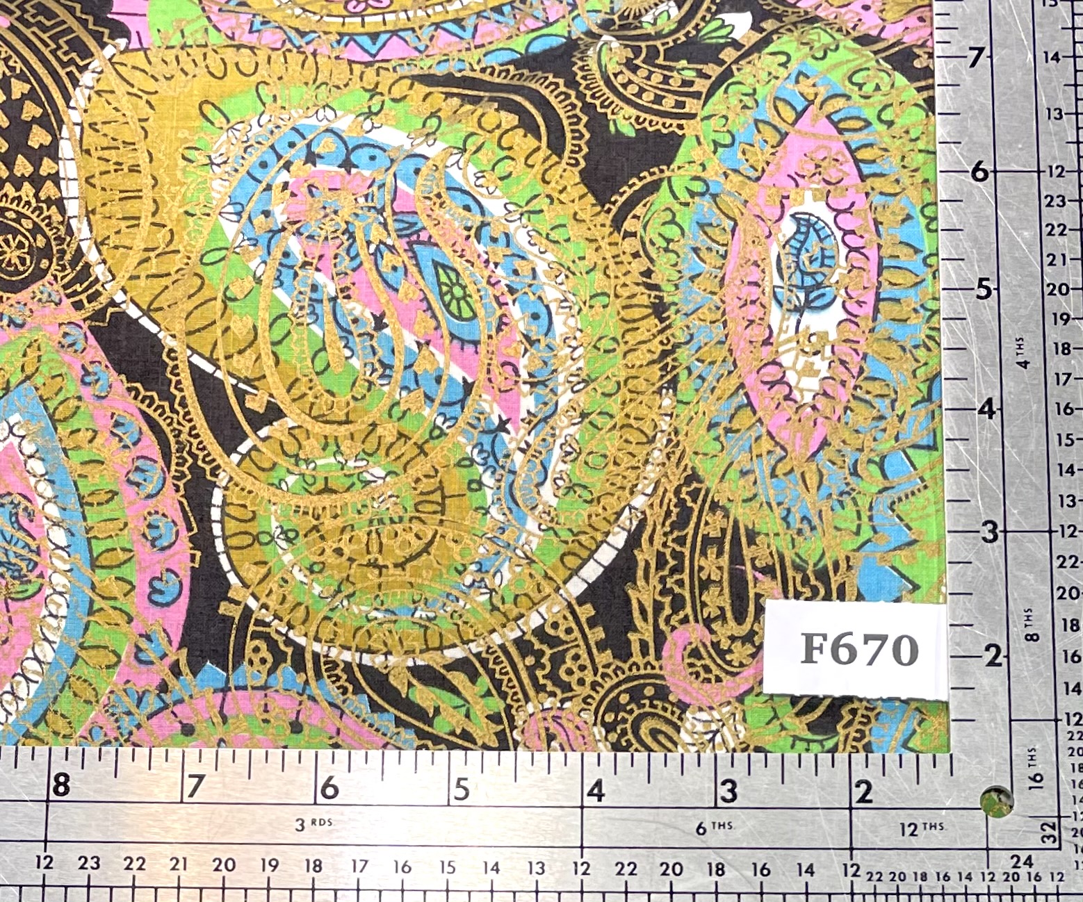 F670 Gold Paisley 2