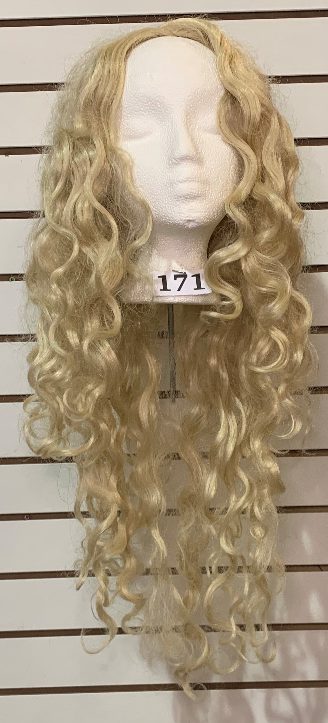 Rental Wig 0171 Theatre Garage