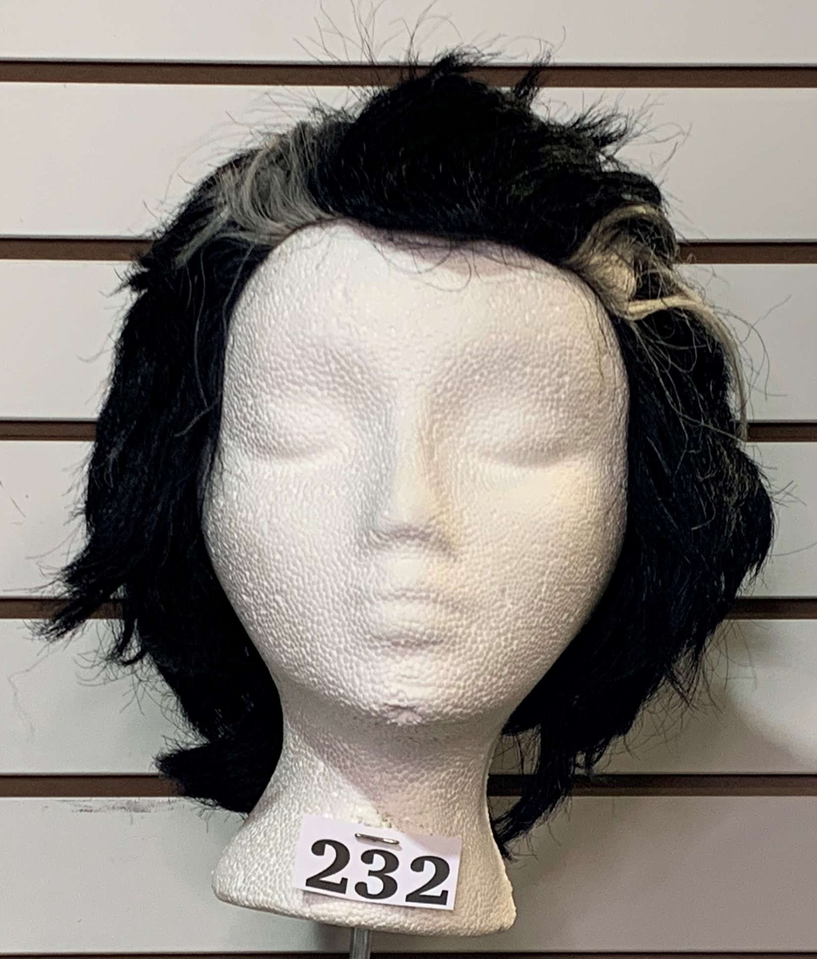 Rental Wig 0232 Theatre Garage