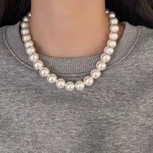 Show Pearl Necklace